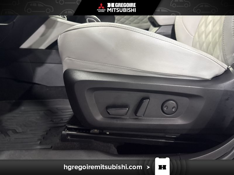 2024 Mitsubishi Outlander Red Laval - photo #14