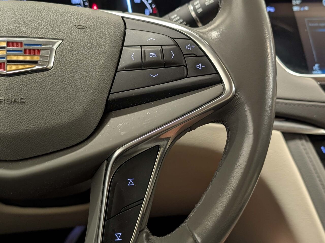 2019 CADILLAC XT5 LUXURY Bas Kilométrage 8 Pneus Red Sherbrooke - photo #16