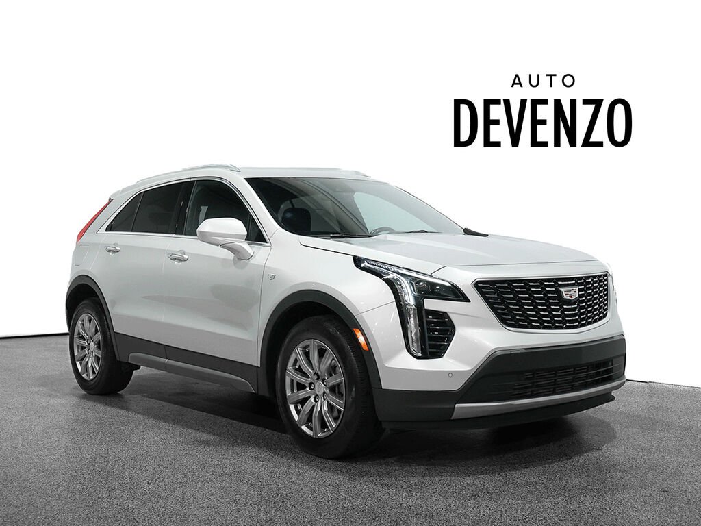 2020 Cadillac XT4 Silver Saint-Eustache - photo #0