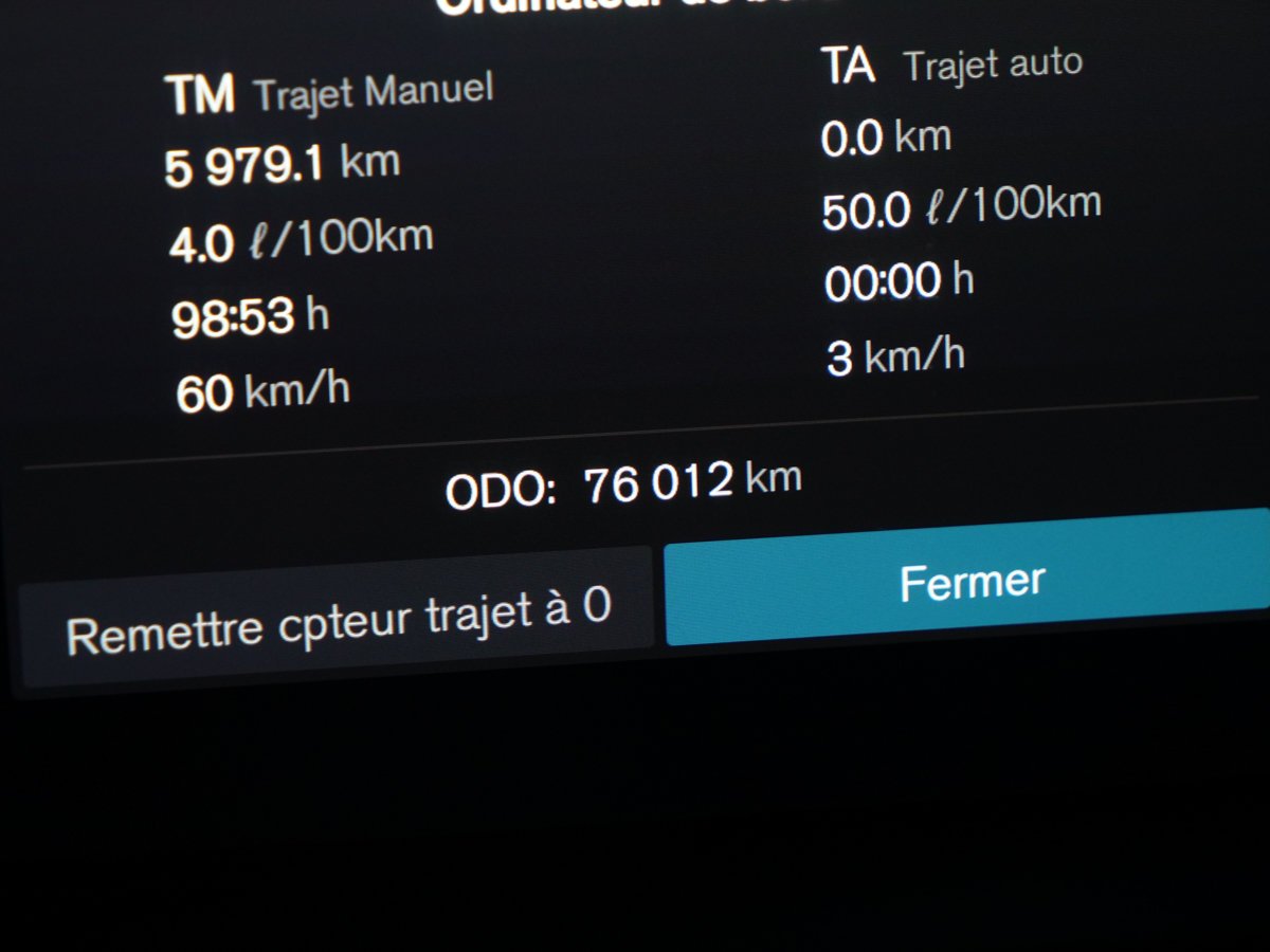 Volvo XC60 Recharge T8 ULTIMATE DARK 2024 Blanc Montréal - photo #10