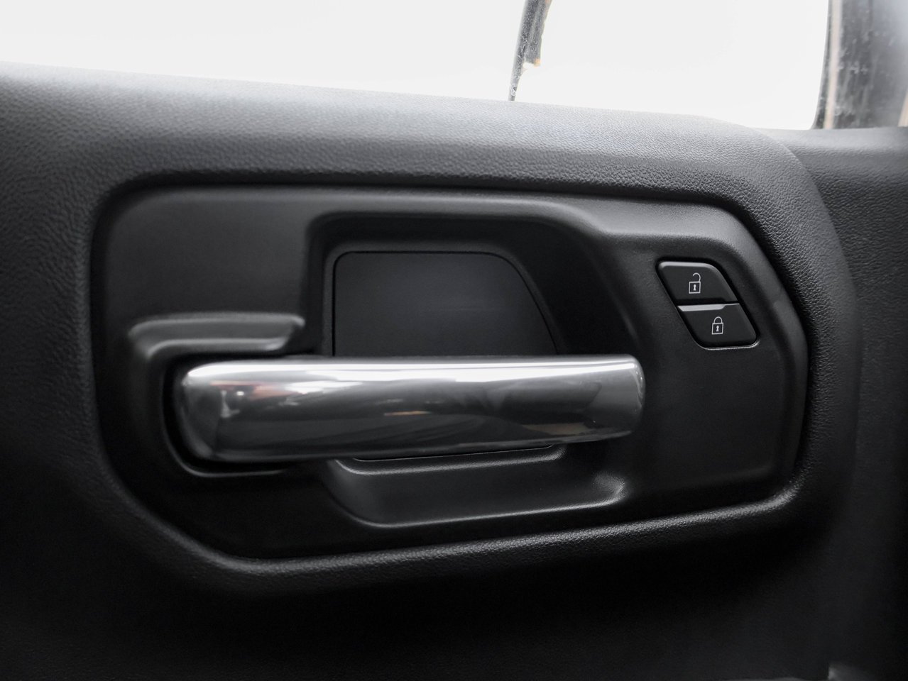 2024 Chevrolet Silverado 1500 4WD Crew Cab 147 Custom Black Sherwood Park - photo #28