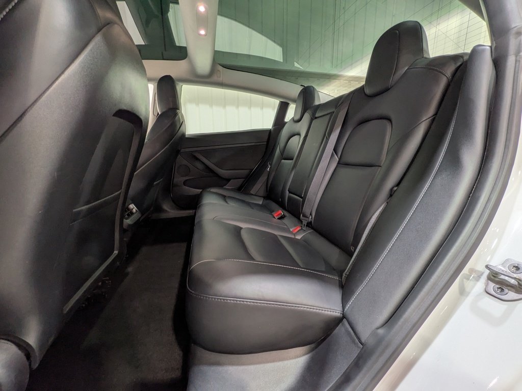 2021 Tesla Model 3 Standard Range RWD *Ltd Avail* Red Val-David - photo #10