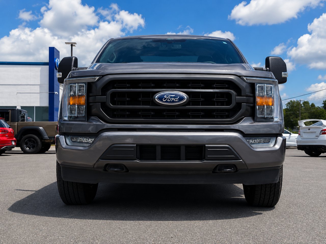 Ford F-150 XLT 302A FX4 2022 Gris Granby - photo #9