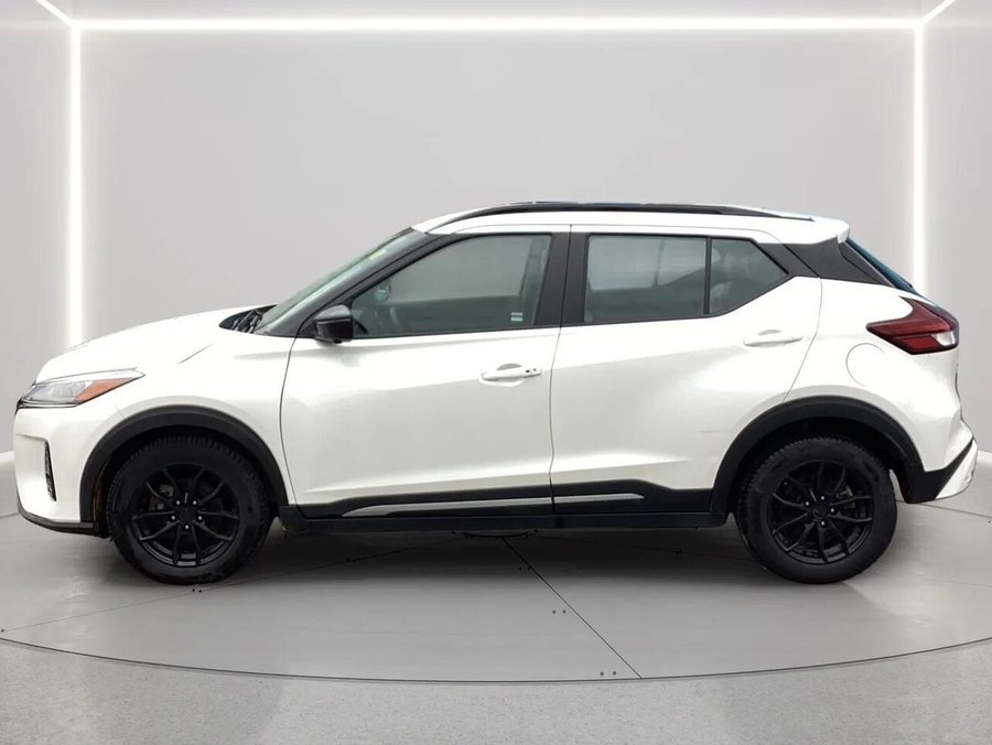 2024 NISSAN KICKS SR SR TA White