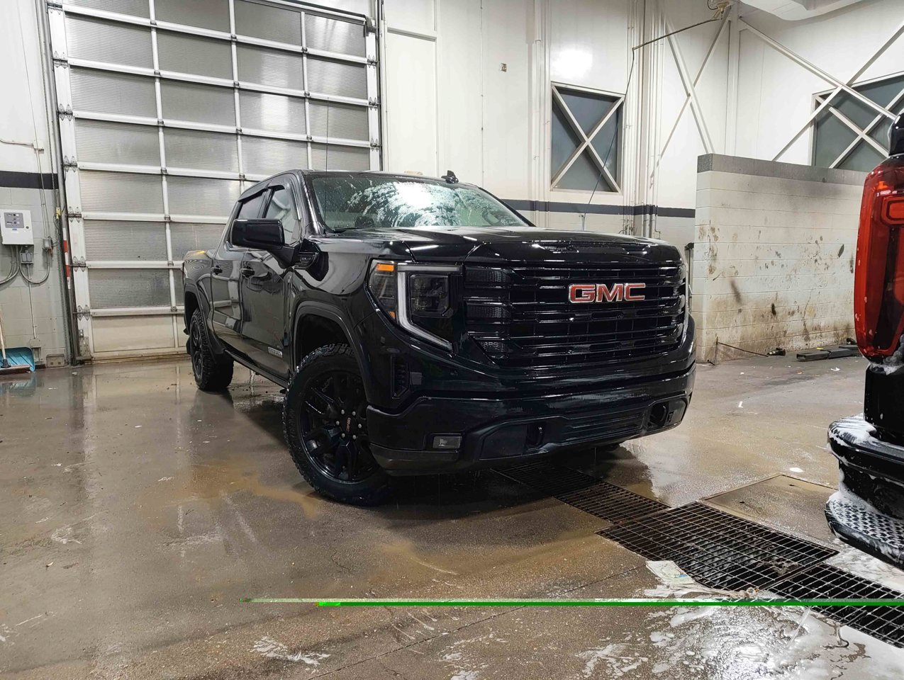2024 GMC Sierra 1500 4WD Crew Cab 147 Elevation Black Sherwood Park - photo #1