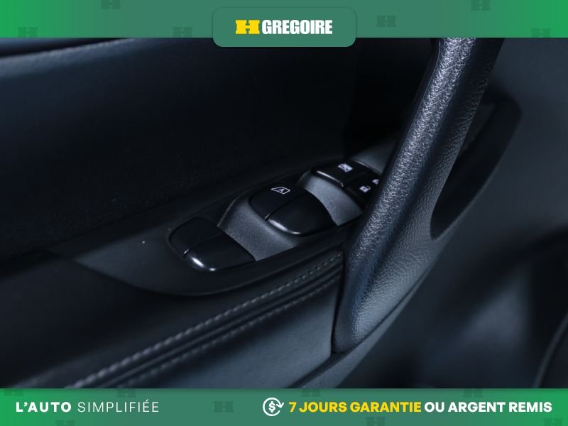Nissan Qashqai 2021 Blanc Laval - photo #13