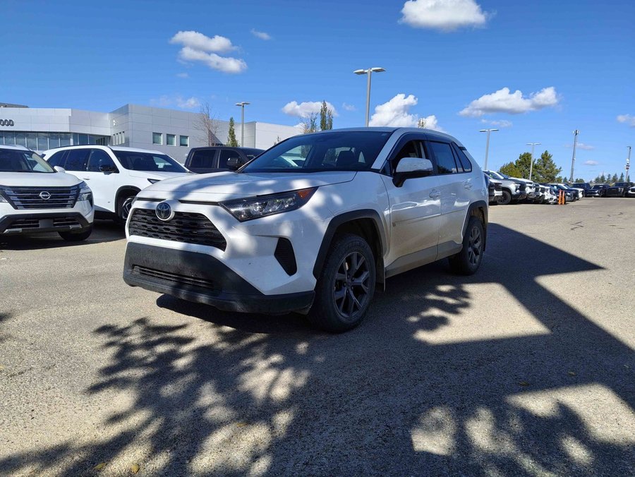 2023 Toyota RAV4 LE 2.5L AWD | Heated Seats | Remote Entry White