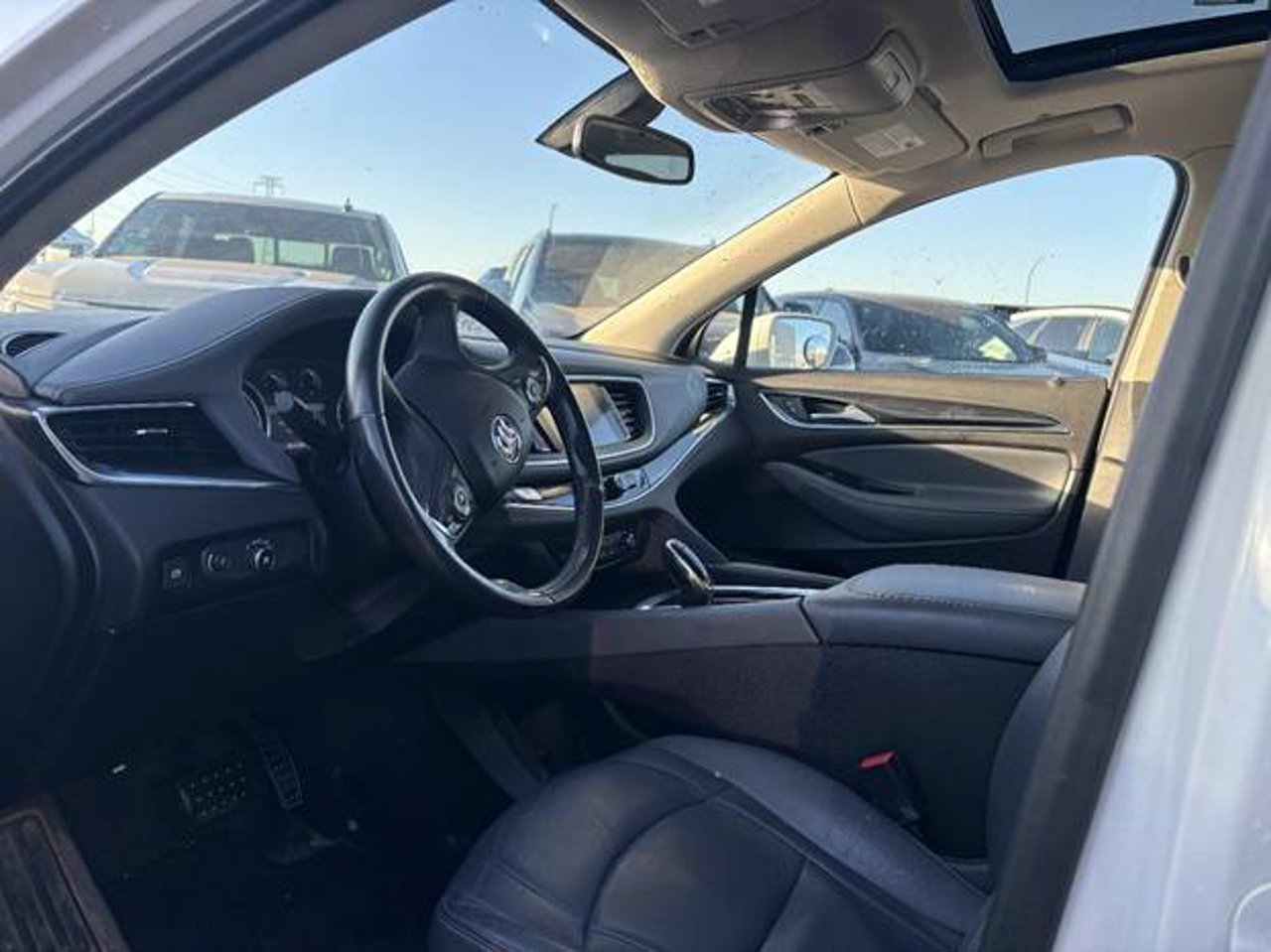 2020 Buick Enclave AWD 4dr Essence White Sherwood Park - photo #5