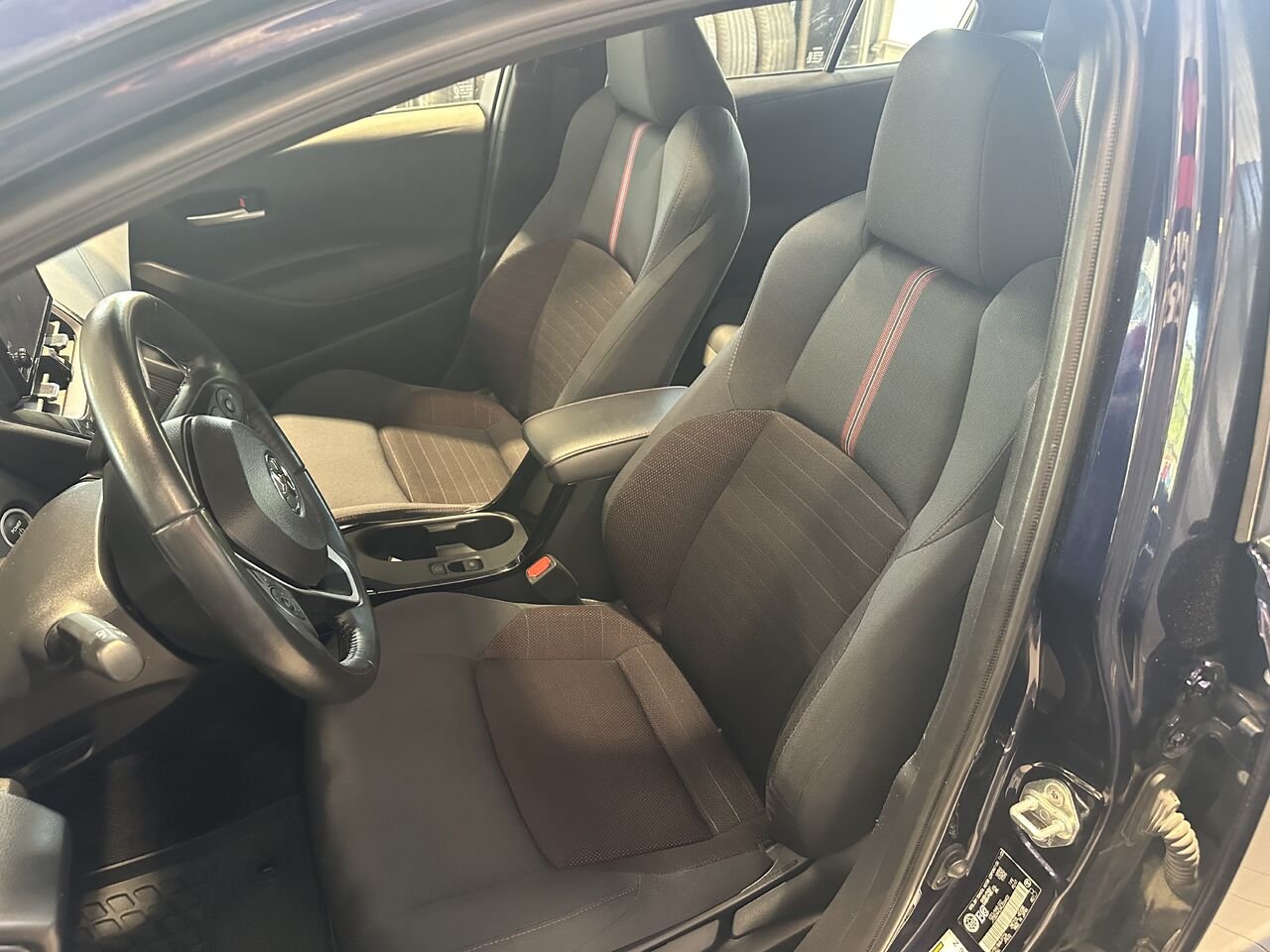 2024 Toyota Corolla Silver Rouyn-Noranda - photo #8