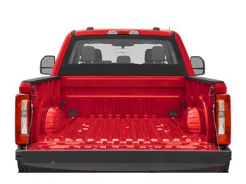 Ford Super Duty F-350 à roues arrière simples XL