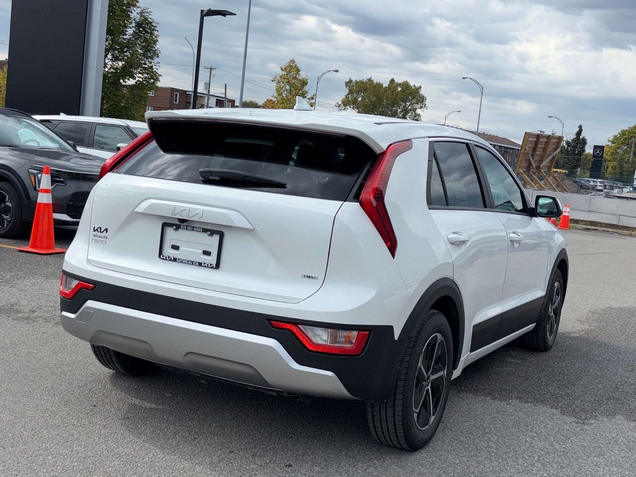 Kia Niro 2023 Blanc Gatineau - photo #5