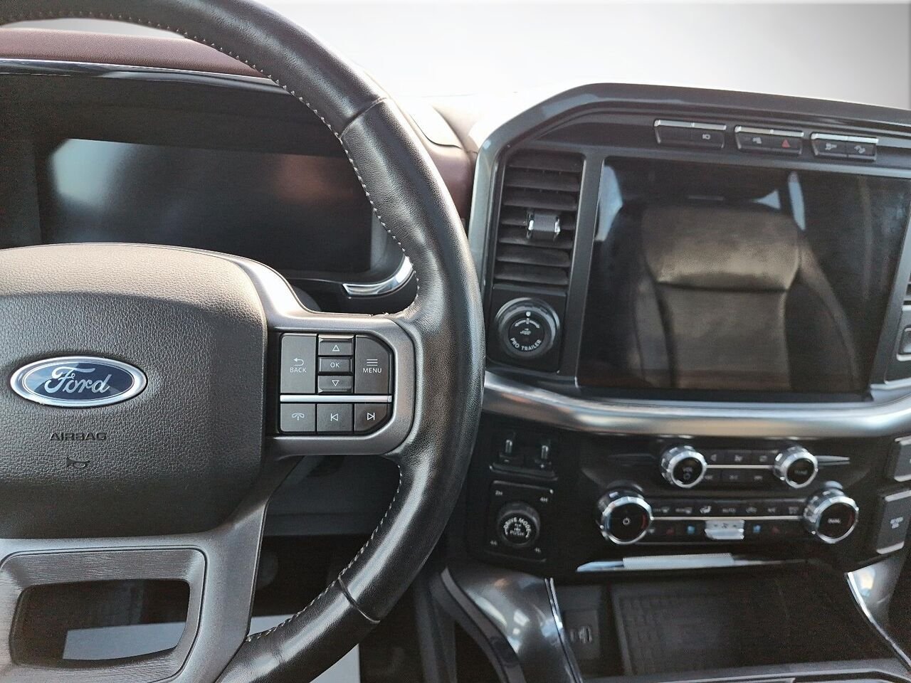 Ford F-150 W5560 | LARIAT 5.0L ** 502A ** SPORT ** TOIT PANO ** FX4 20P ** PRO POWER 2KW ** B&O ** 6,5 pi 2022 Noir Saint-Jérôme - photo #12