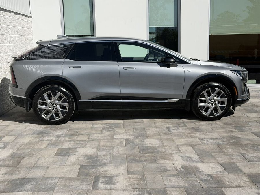 Cadillac OPTIQ LUXURY 2 AWD FINANCEMENT À PARTIR 3.99% 2025 Argent