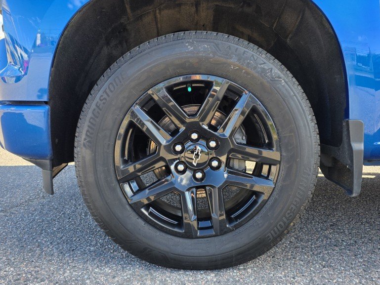 2023 Chevrolet Silverado 1500 Custom 4X4 Blue Mont-Laurier - photo #14