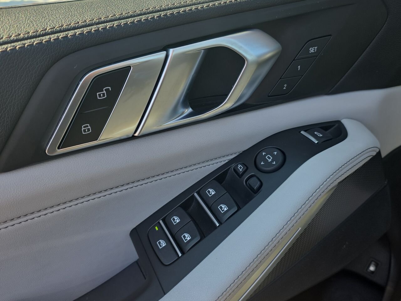 2023 BMW X5 X5 xDrive45e hybride rechargeable, conduite assisté, M pack Green Val-David - photo #15