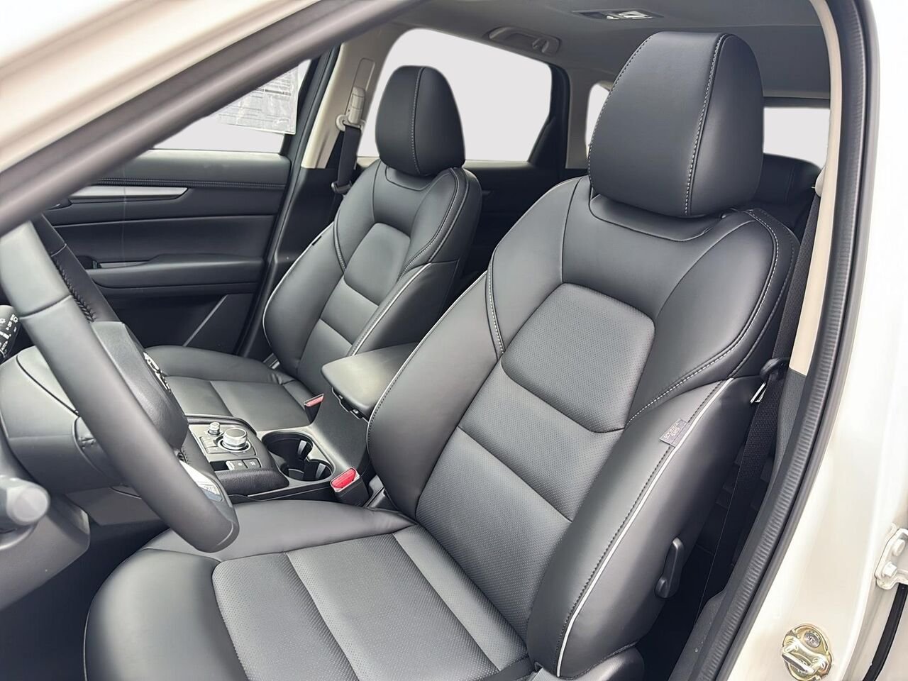 2025 Mazda CX-5 White Rouyn-Noranda - photo #13