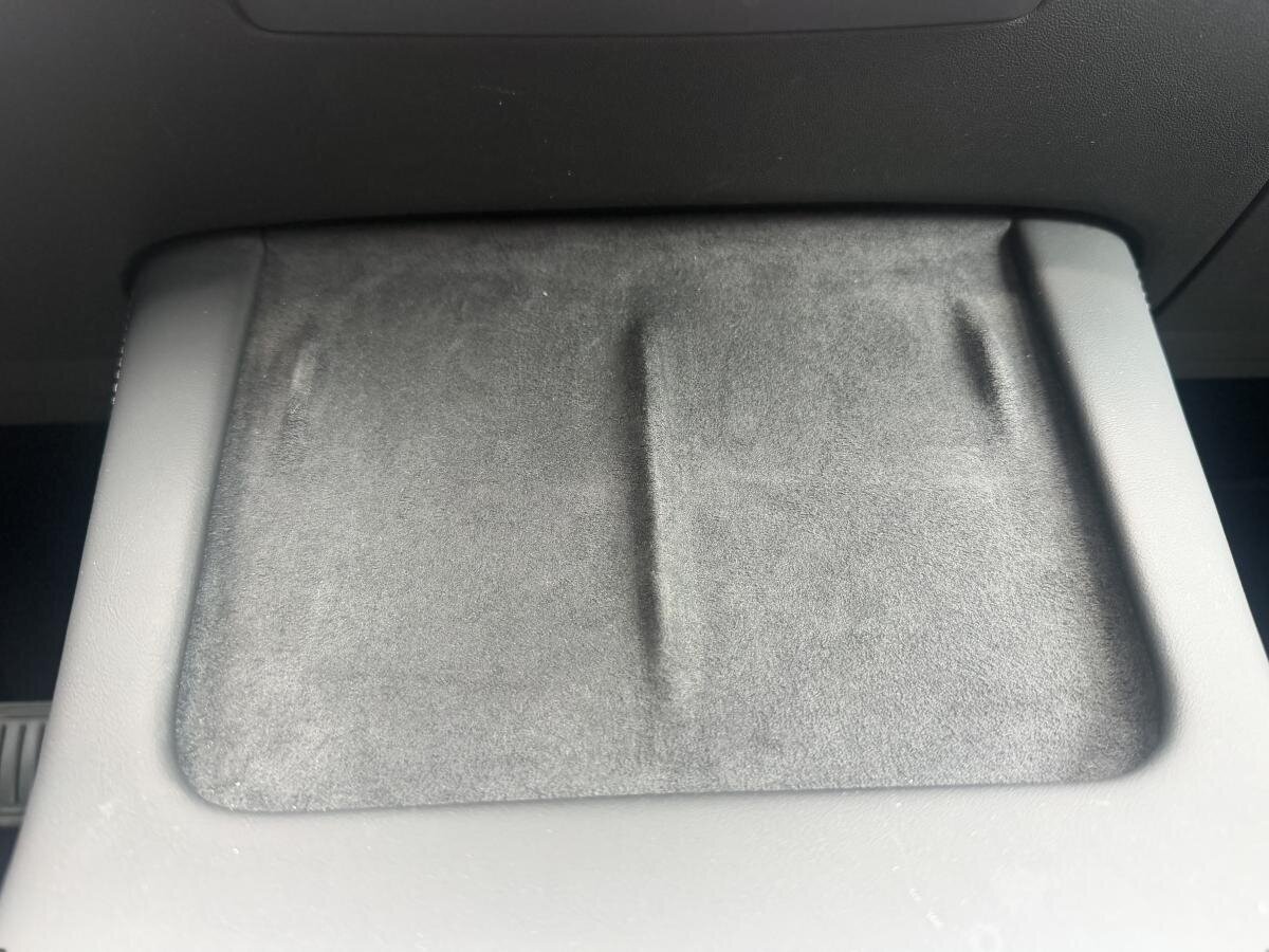 Tesla Model Y 2023 Argent  - photo #13