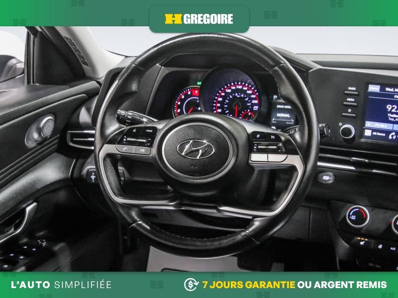 2022 Hyundai Elantra White Blainville - photo #17
