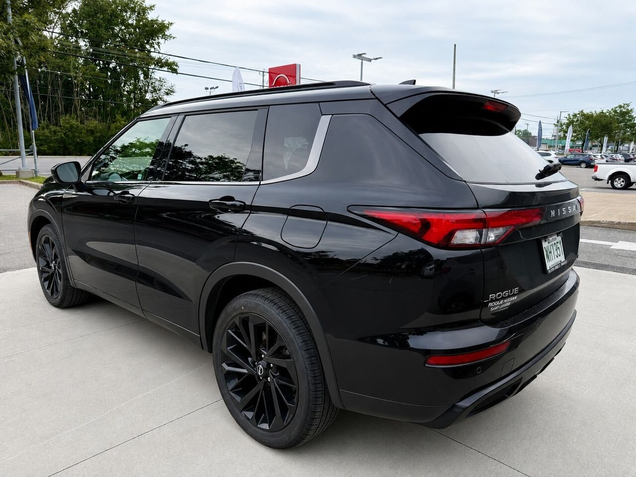 2026 NISSAN Rogue Plug-In Hybrid ROGUE PHEV PLATINE Cosmic Black Châteauguay - photo #2