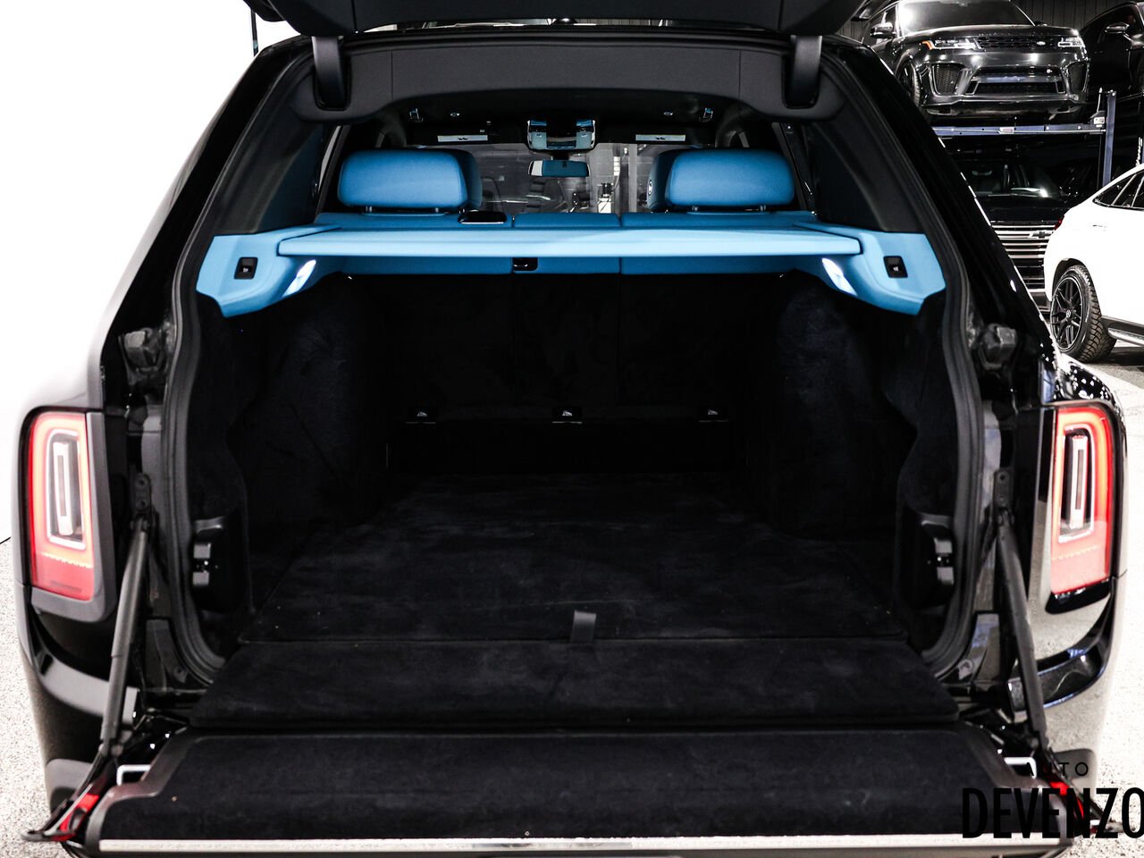 2023 Rolls-Royce Cullinan Blue Saint-Eustache - photo #34