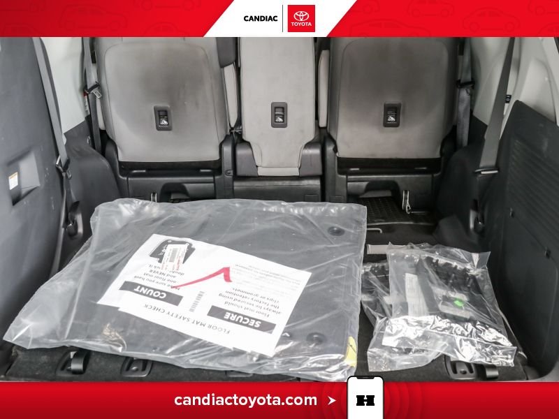 2024 Toyota Sienna Black Blainville - photo #32