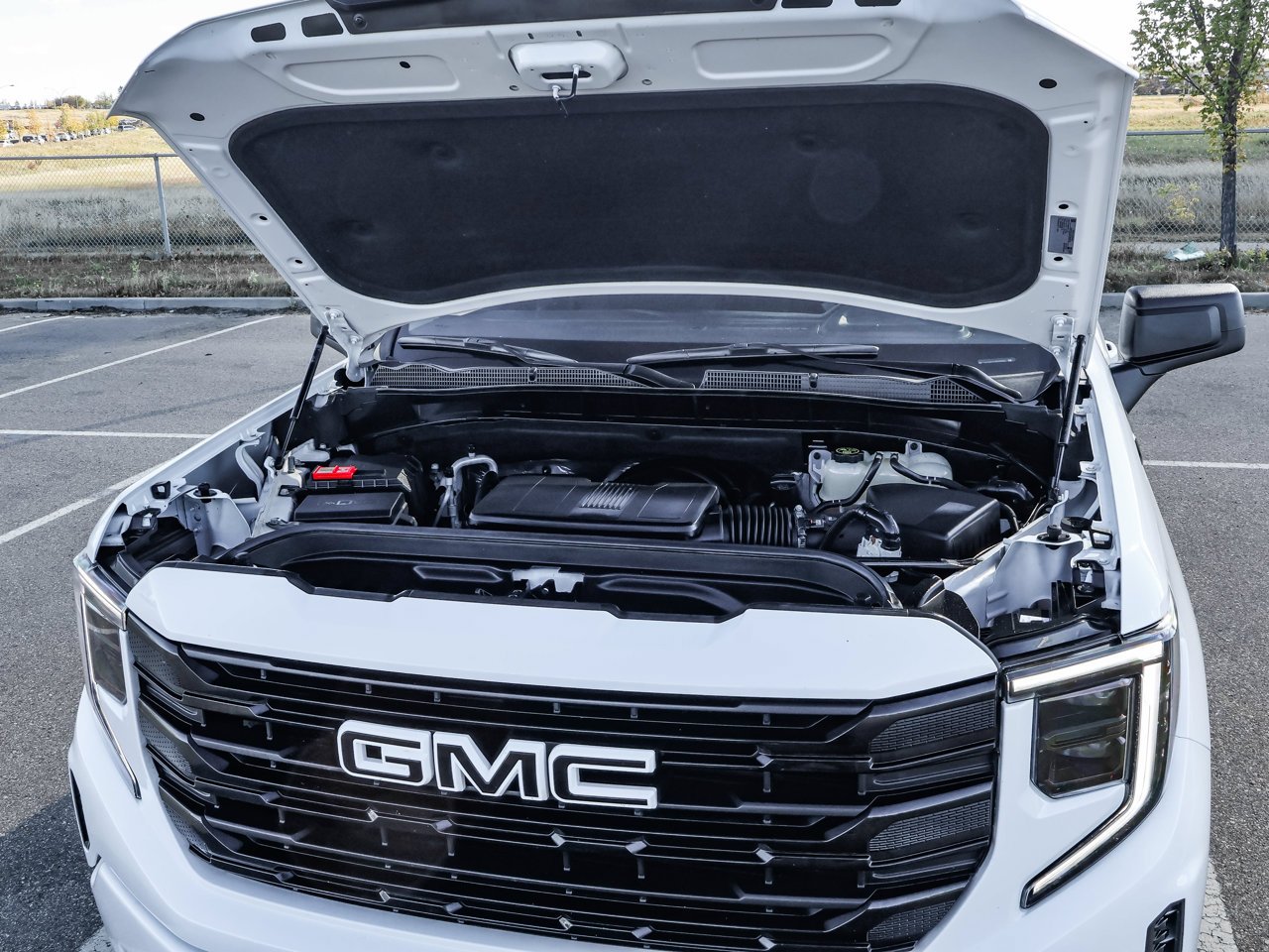 2023 GMC Sierra 1500 4WD Crew Cab 147 Elevation White Sherwood Park - photo #9