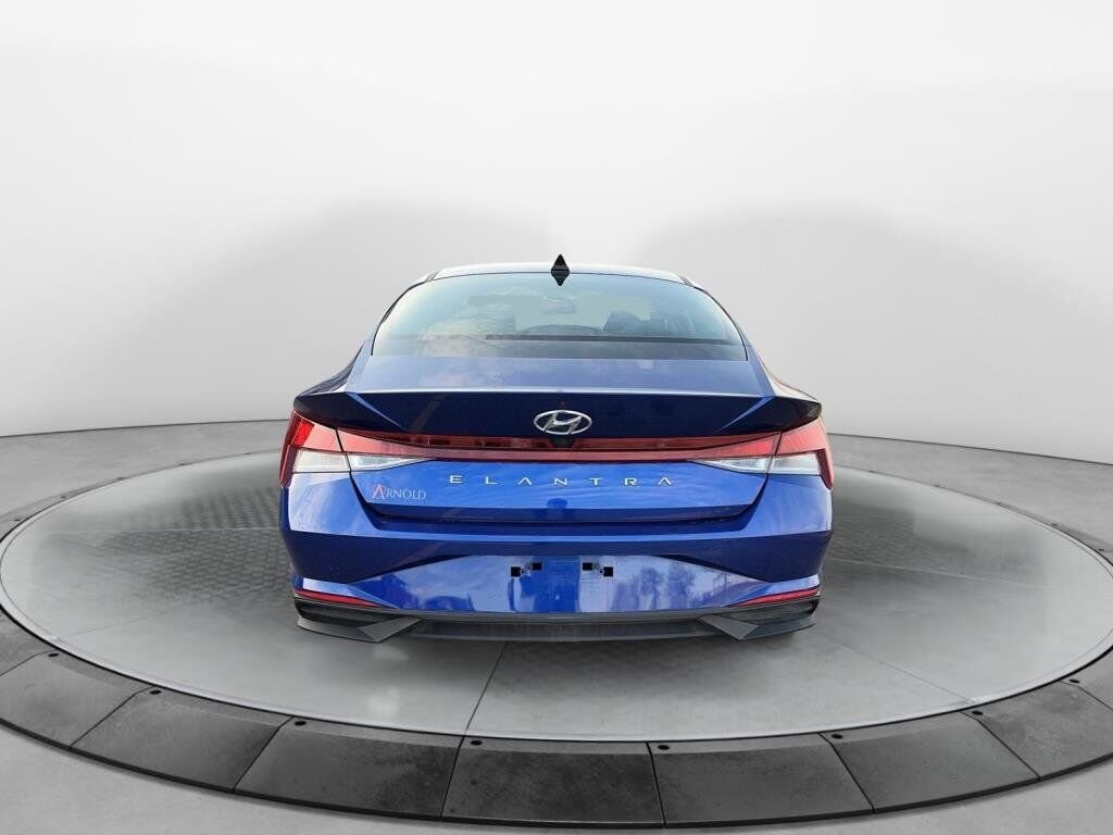 2022 Hyundai Elantra Preferred Blue Baie-Comeau - photo #2