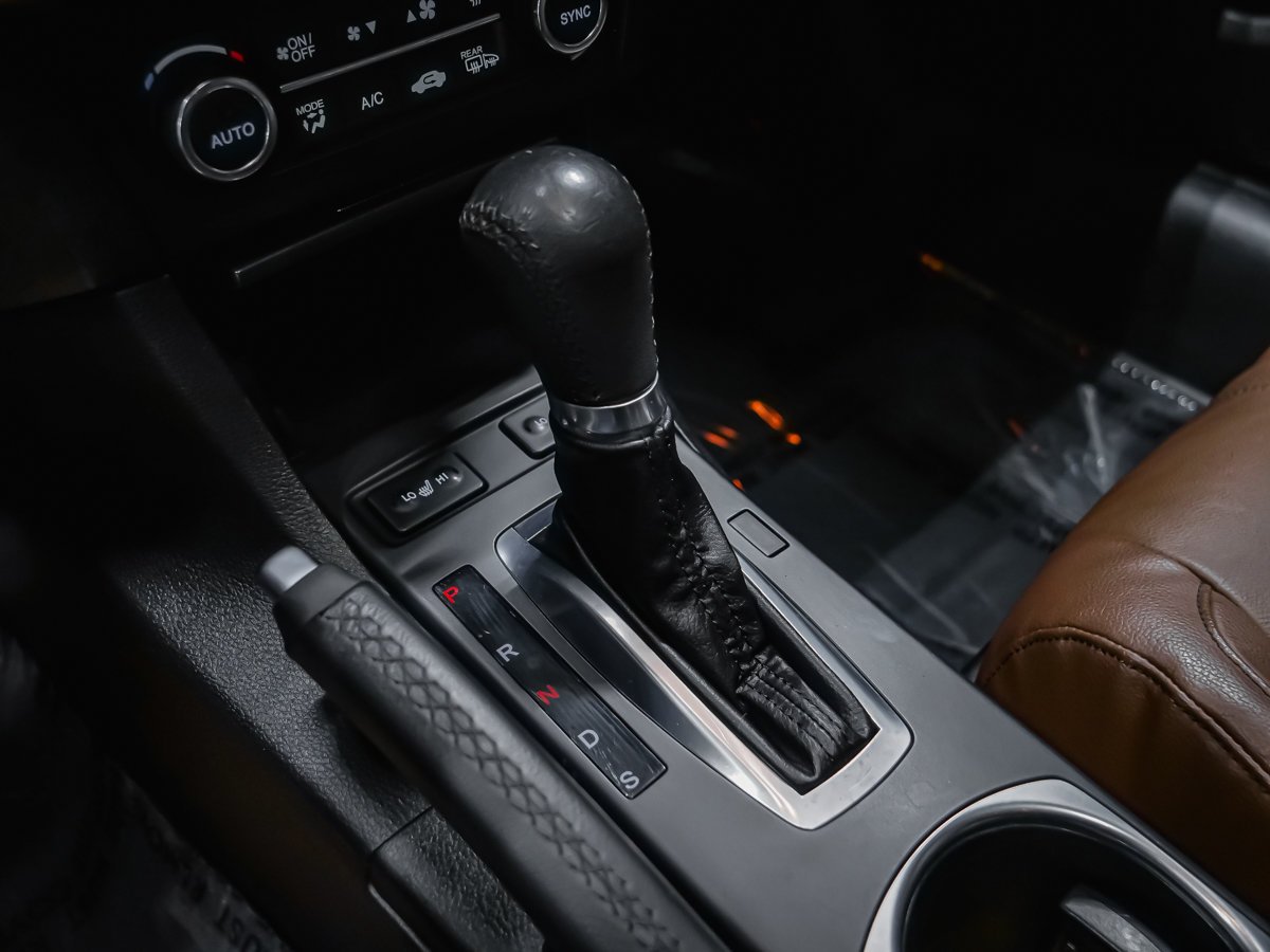 2019 Acura ILX PREMIUM White Montreal - photo #10