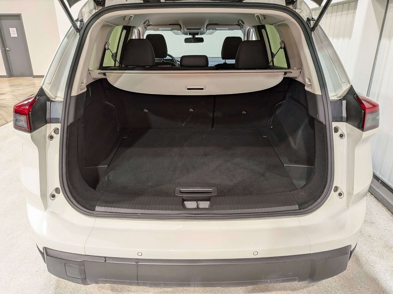 2024 Nissan Rogue AWD S White Val-David - photo #8