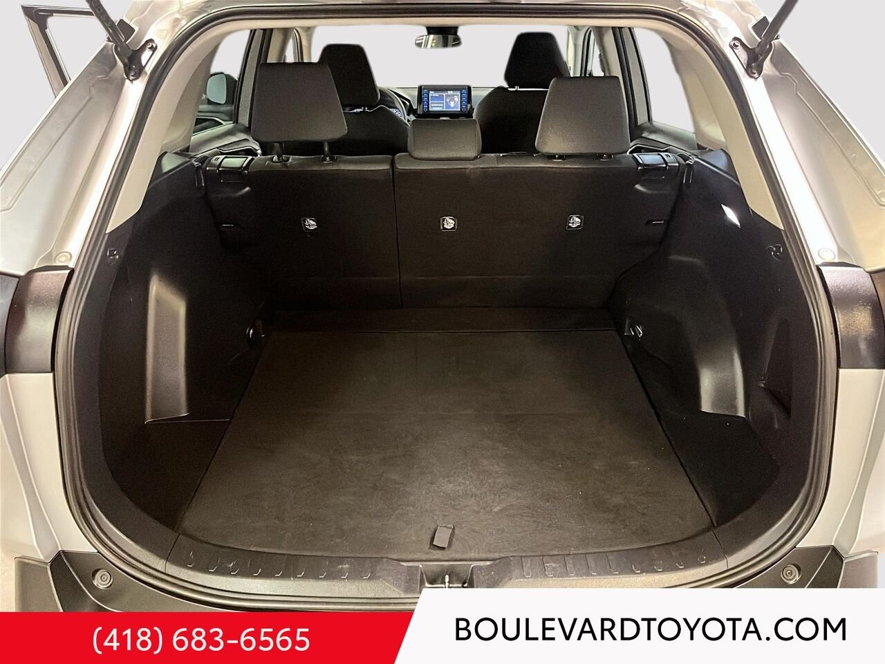 Toyota RAV4 Hybride 100776A-97 | LE, AWD 2022 Gris Québec - photo #19
