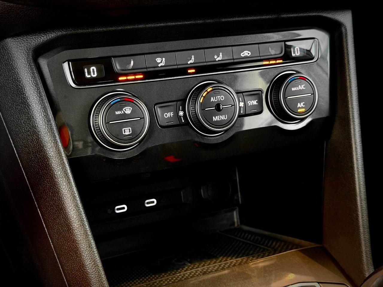2021 Volkswagen Tiguan White Notre-Dame-des-Prairies - photo #29