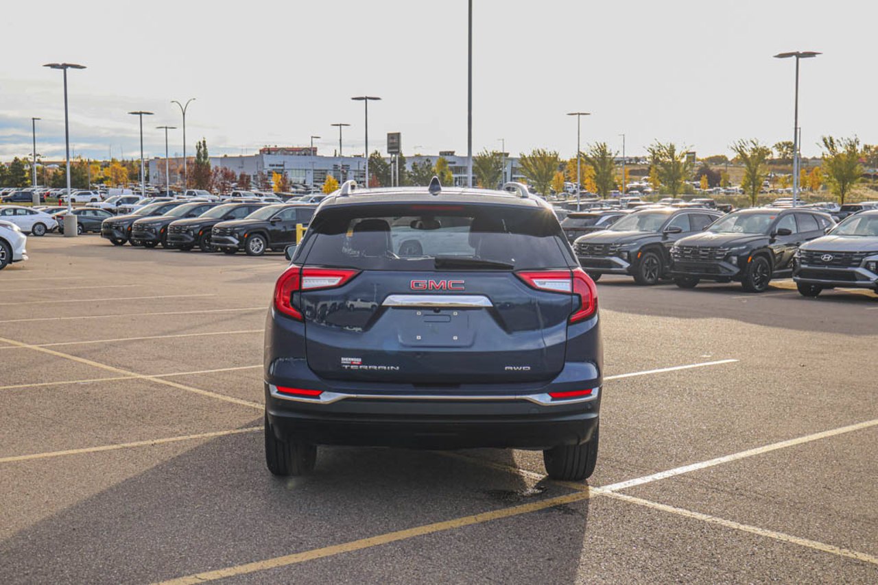 2022 GMC Terrain AWD 4dr SLT Blue Sherwood Park - photo #6