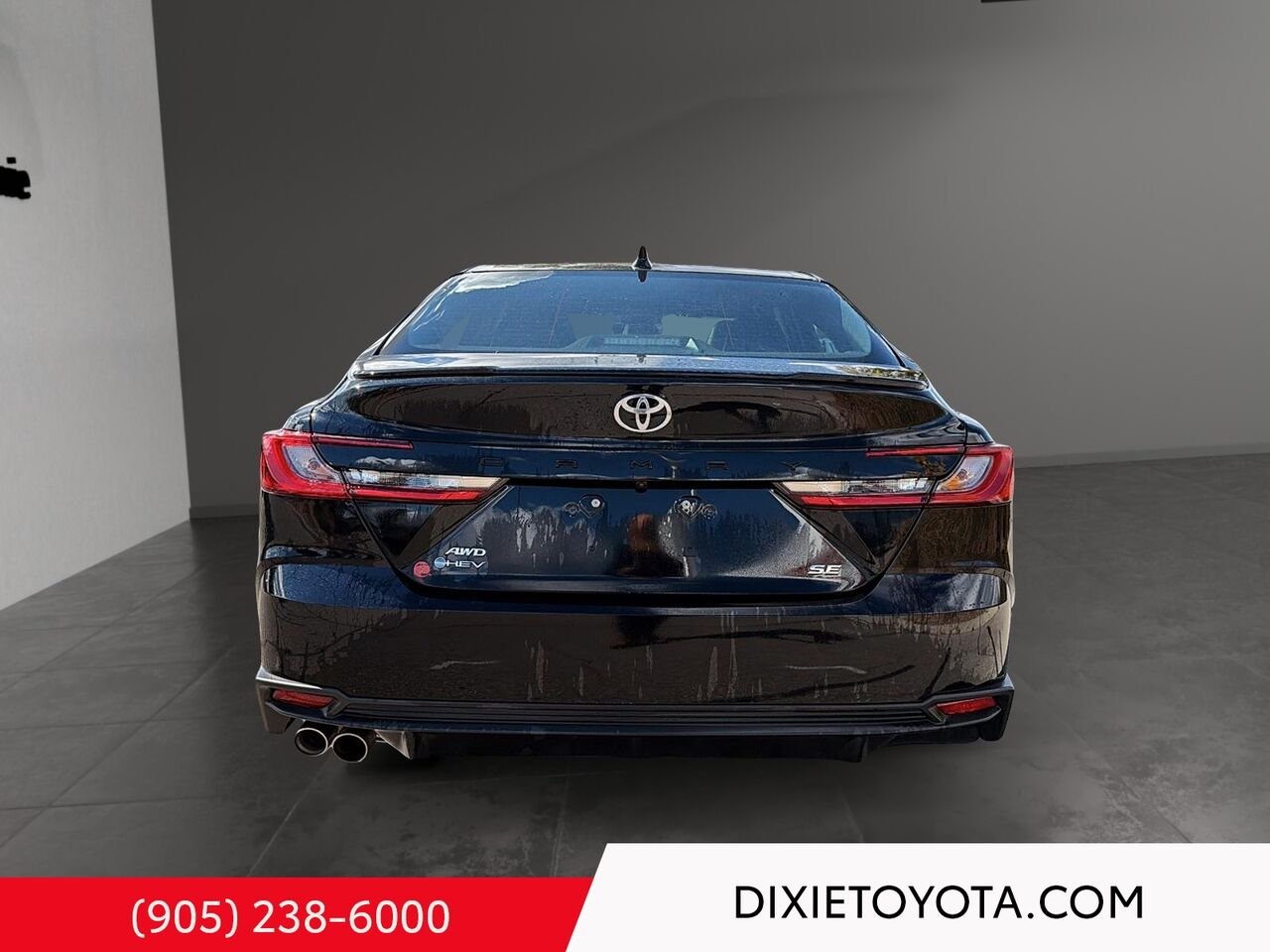 2025 Toyota Camry HYBRID SE UPGRADE AWD / CLEAN CARFAX / HEATED SEATS / MOONROOF / CARPLAY AND ANDROID AUTO Black Mississauga - photo #4