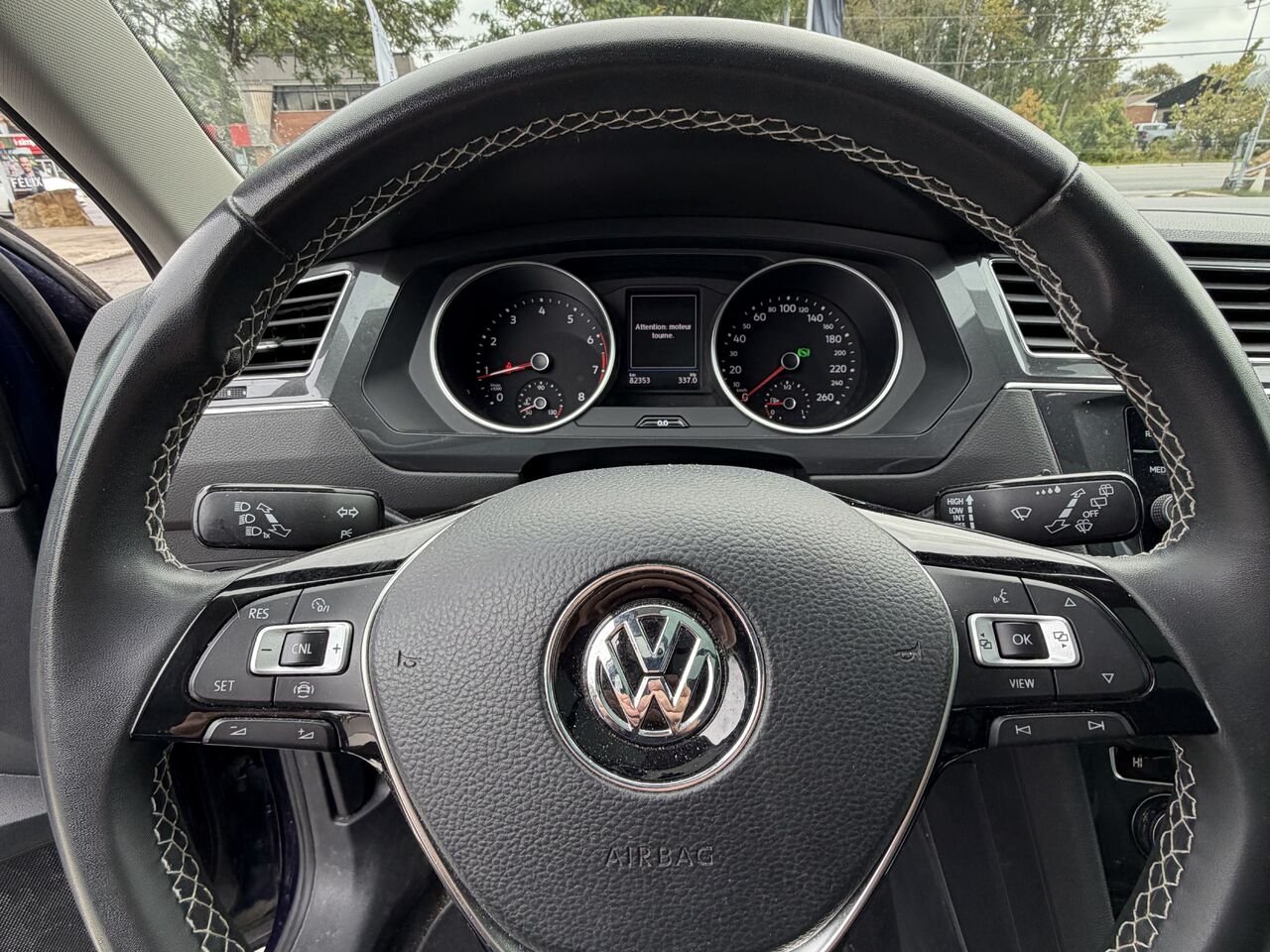 Volkswagen Tiguan jamais accidenté toit ouvrant panoramique un seul propriétaire 2021 Bleu Châteauguay - photo #15