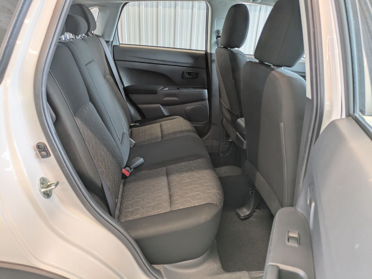 2021 Mitsubishi RVR White Gatineau - photo #15