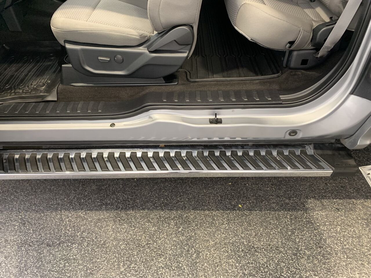 Ford F-150 XLT cabine double 4RM caisse de 6,5 pi 2020 Argent Châteauguay - photo #24