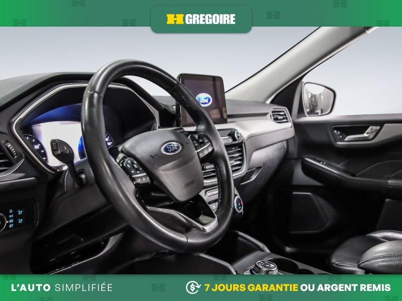 2022 Ford Escape White Laval - photo #8