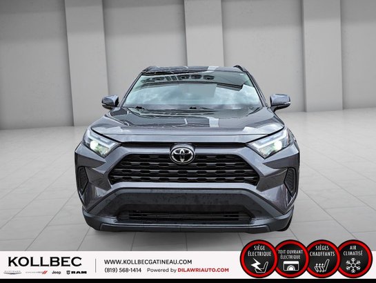 TOYOTA RAV4 XLE AWD 2022 Gris