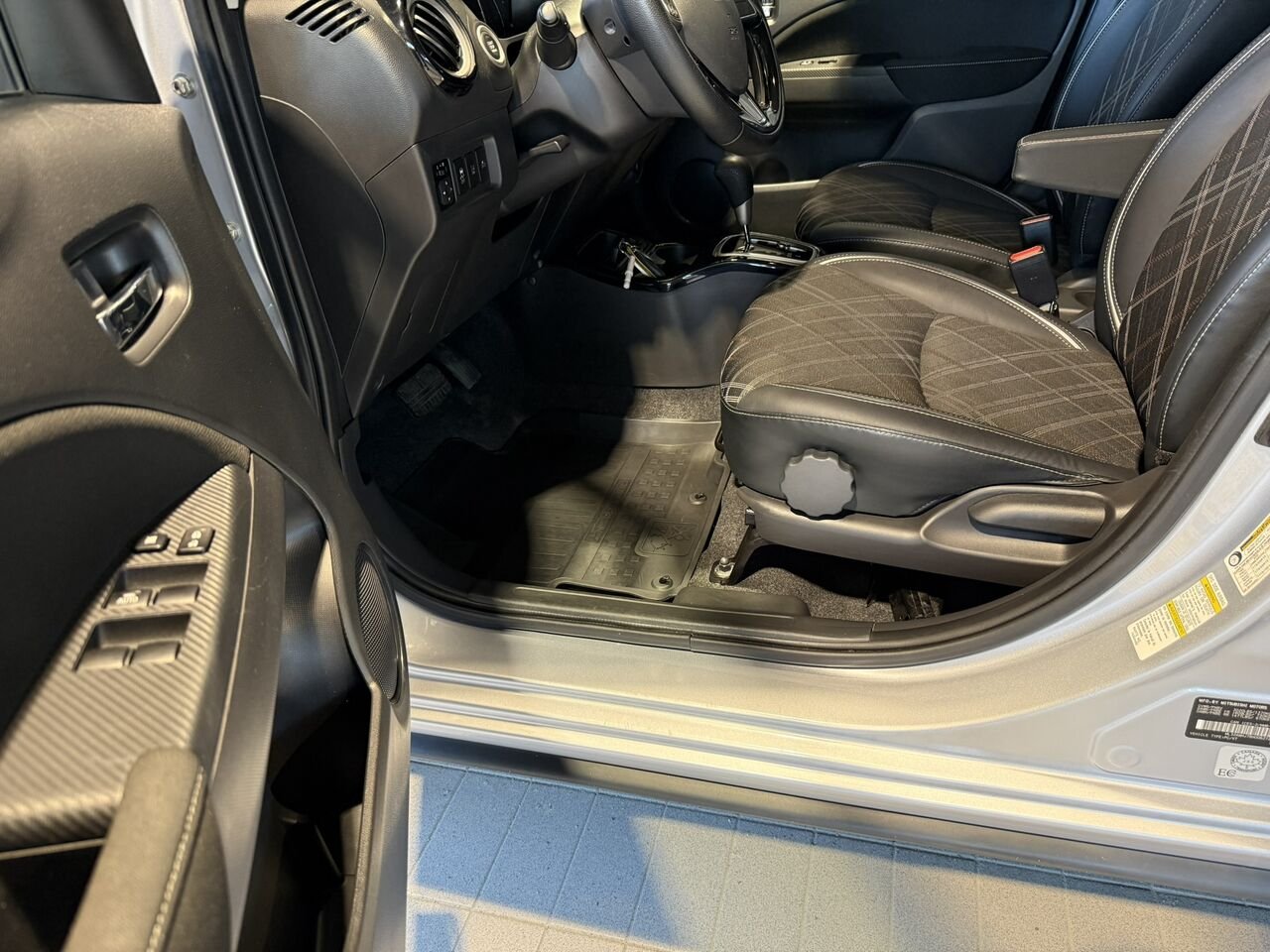2024 Mitsubishi Mirage Silver Rouyn-Noranda - photo #6