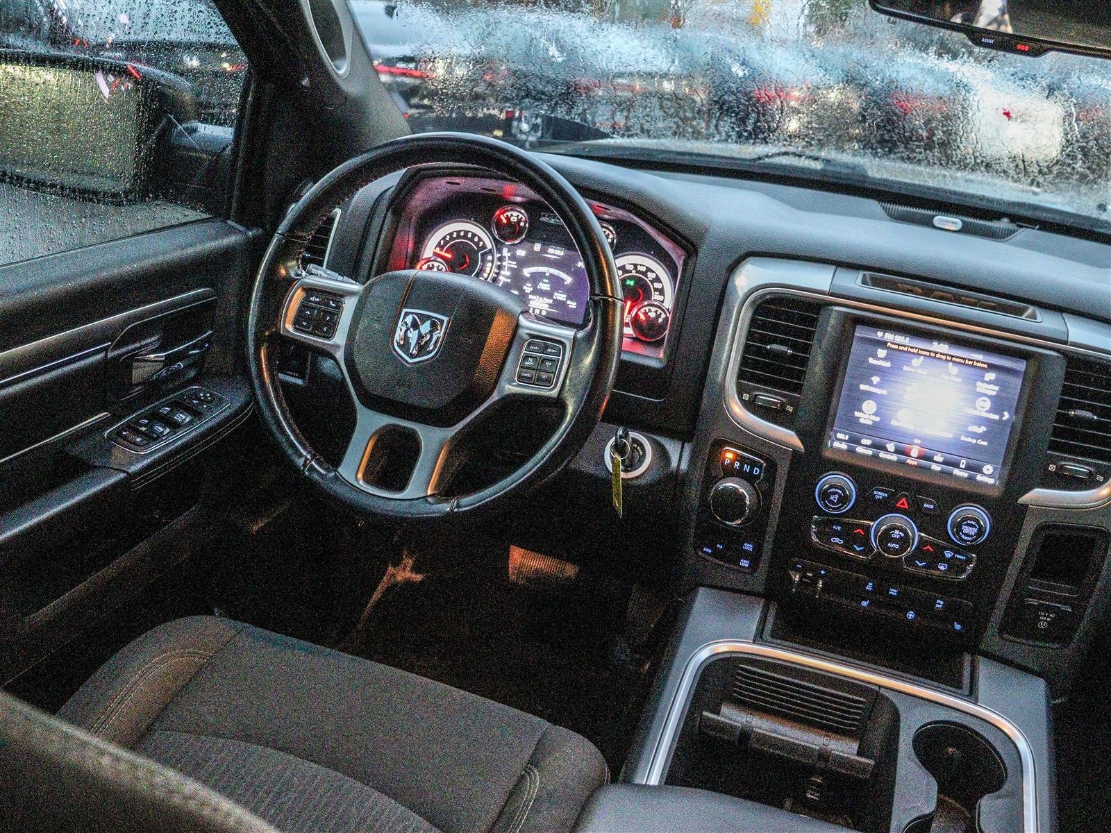 RAM 1500 Classic SLT 2022 Grey Ottawa & Gatineau - photo #11