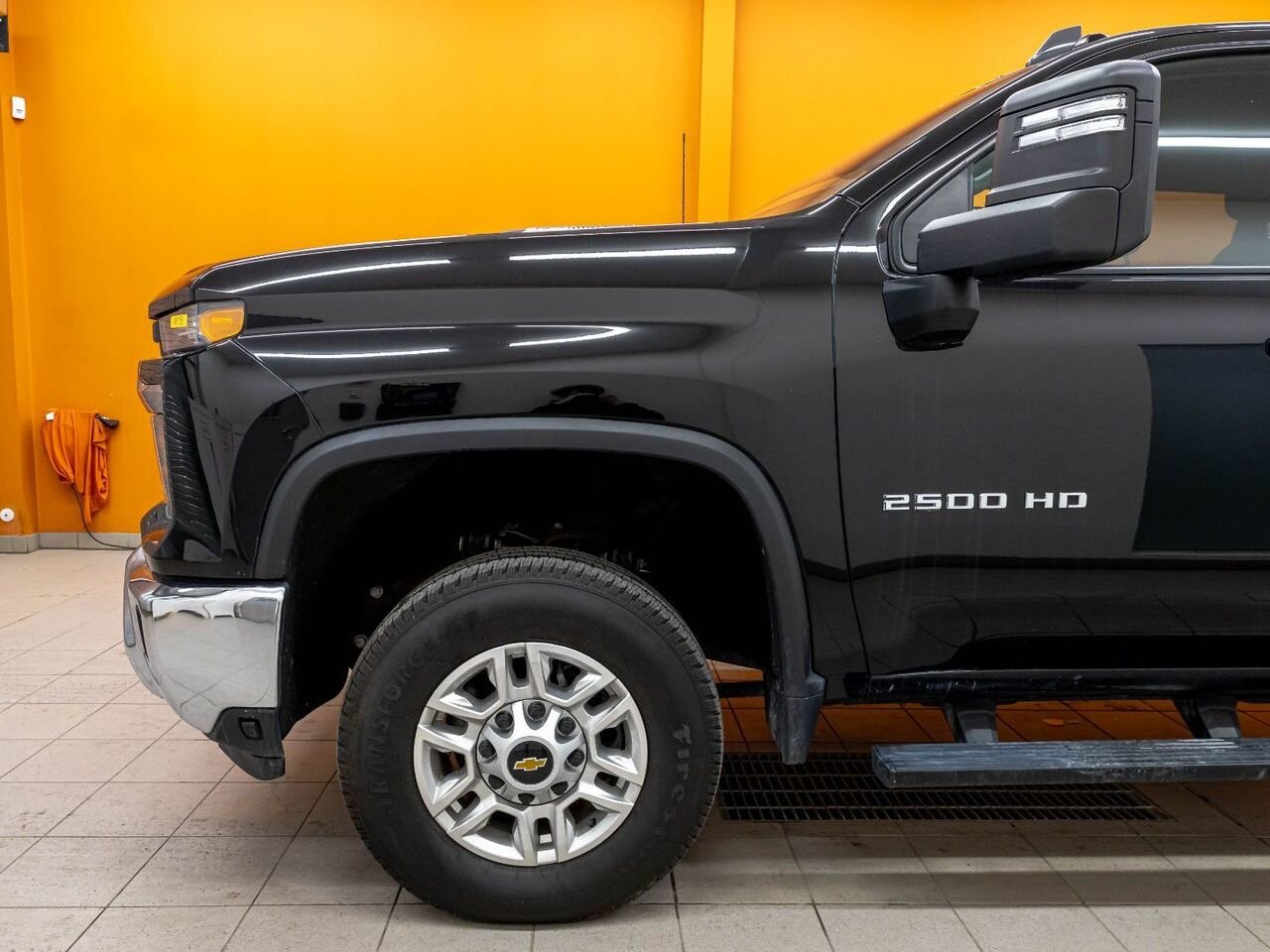 Chevrolet Silverado 2500HD LT CREW 4X4 V8 DIESEL *NAV* CARPLAY *PNBV 9900 LB* 2024 Noir Saint-Jérôme - photo #32