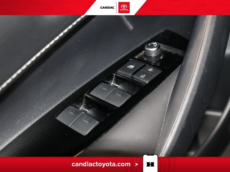 2019 Toyota Corolla White Blainville - photo #16
