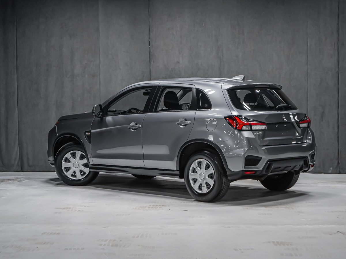 2025 Mitsubishi RVR ES Grey Montreal - photo #3