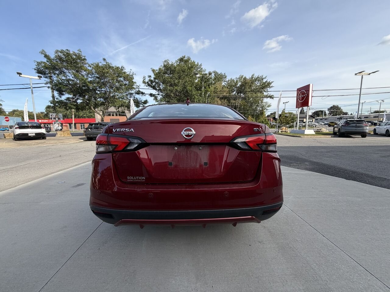 2021 Nissan Versa Red Châteauguay - photo #7