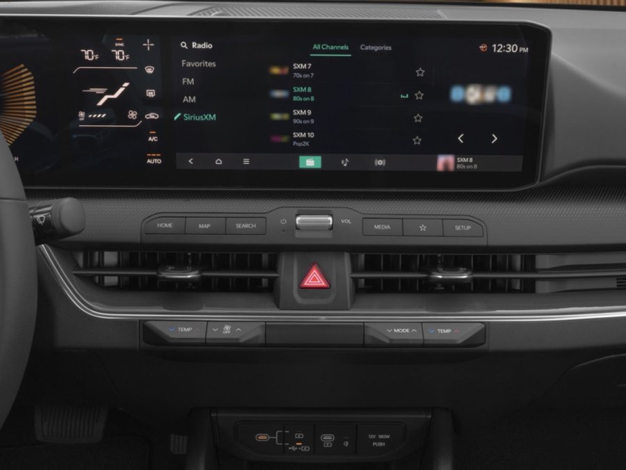 Kia K4 GT-Line Turbo TA avec intérieur rouge 2026