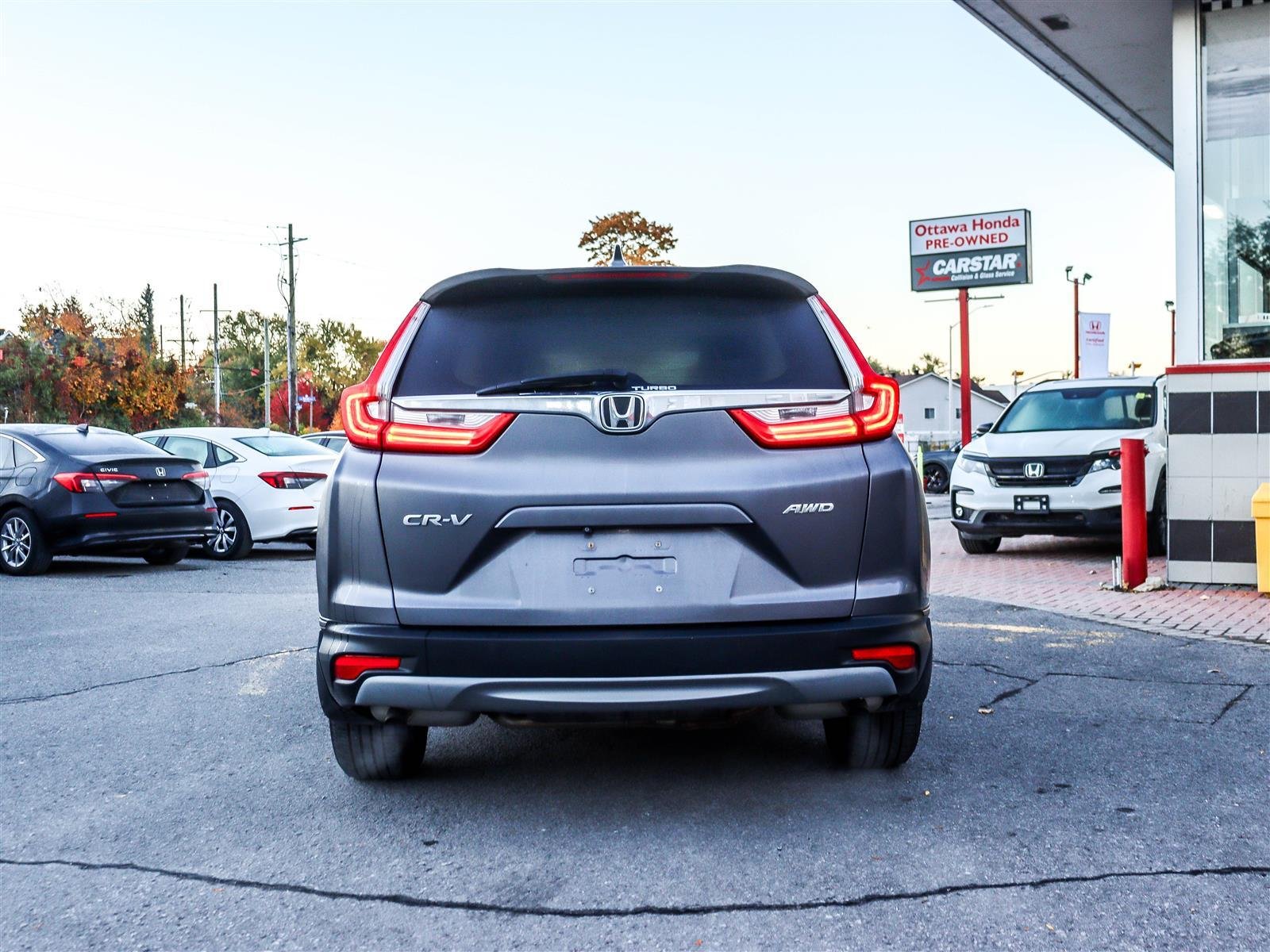 Honda CR-V LX 2018 Grey Ottawa & Gatineau - photo #3