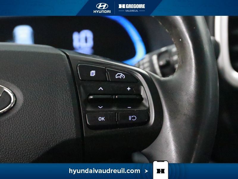 2024 Hyundai Venue Red Saint-Eustache - photo #21