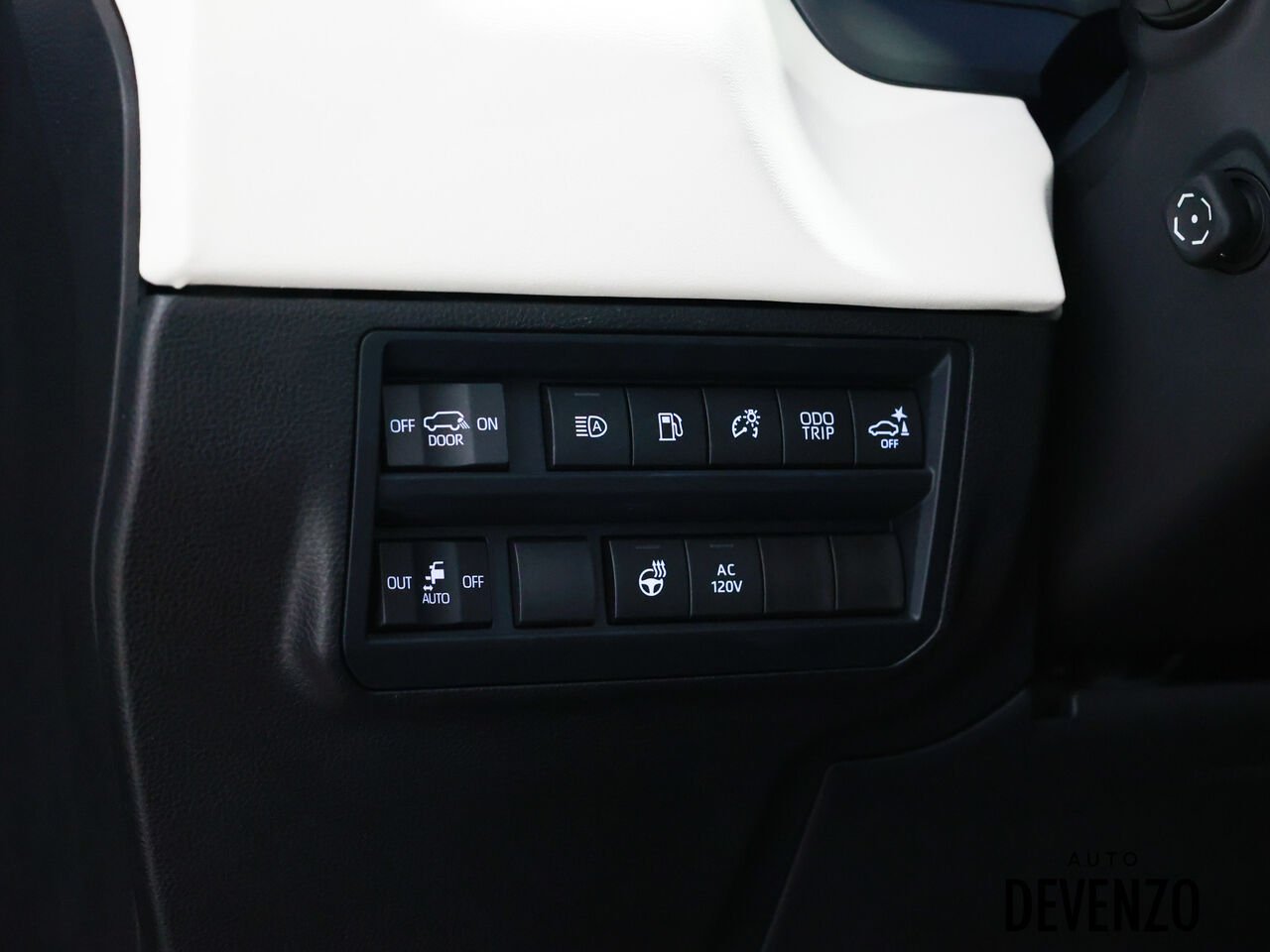 2025 Toyota Sequoia Black Saint-Eustache - photo #14