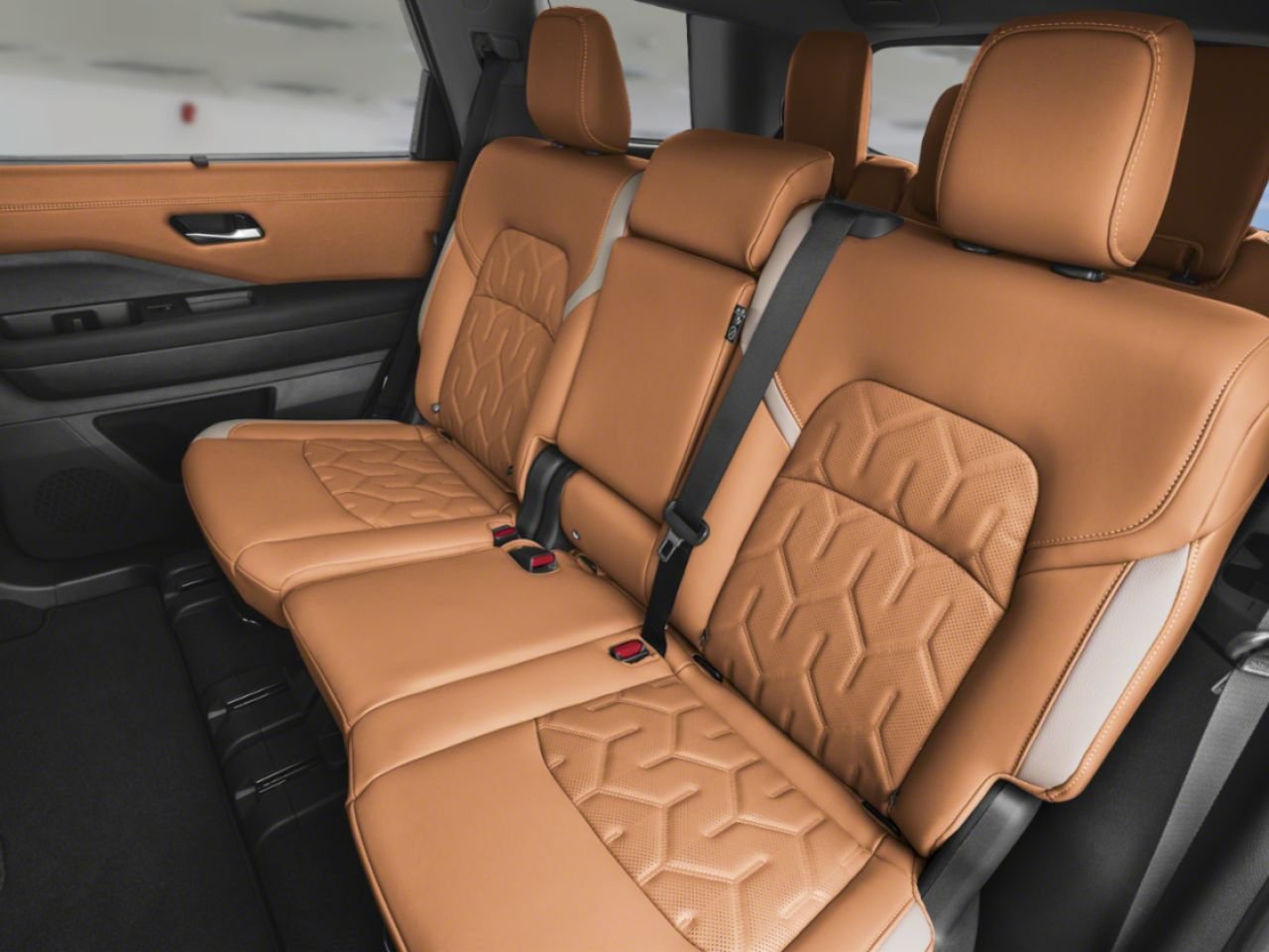 Nissan Pathfinder C6P698 | Platinum 2026 Super noir Laval - photo #8