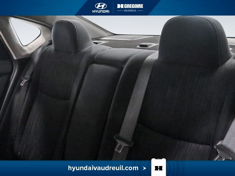 Nissan Sentra 2019 Gris Blainville - photo #18